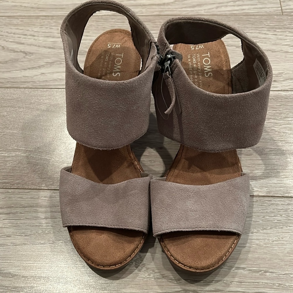 Tom’s sandals